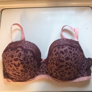 40DD Victoria Secret Bra